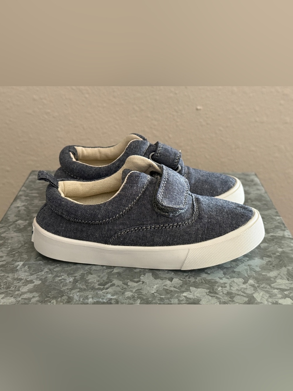 The Gap Kids Casual Sneakers Denim Blue - Velcro Closure, Chambray, Size 9